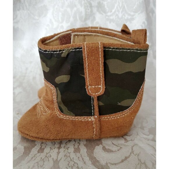 Rising Star Camouflage & suede Baby Size 2 (6-9Mo) Soft Boots - Picture 3 of 6